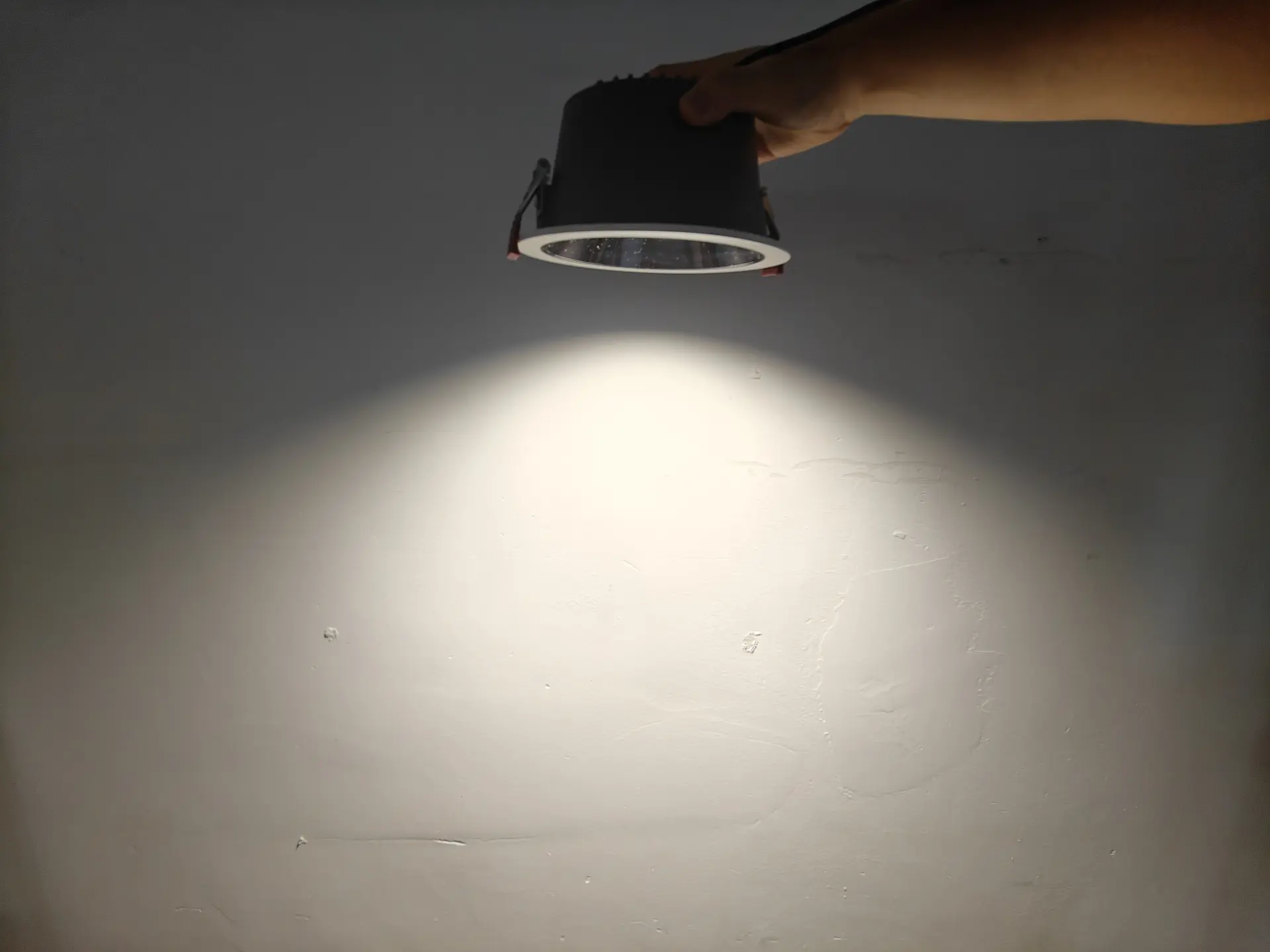 Deep anti-glare smart LED recessed light with black reflector for commercial lighting applications